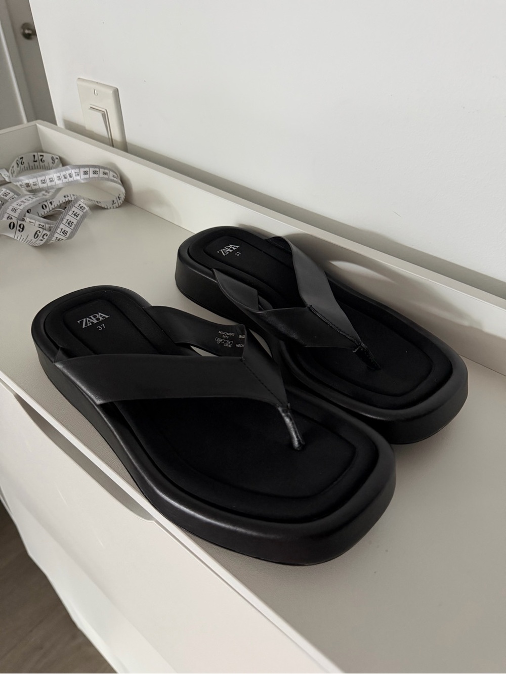 Zara Black Platform Thong Sandals